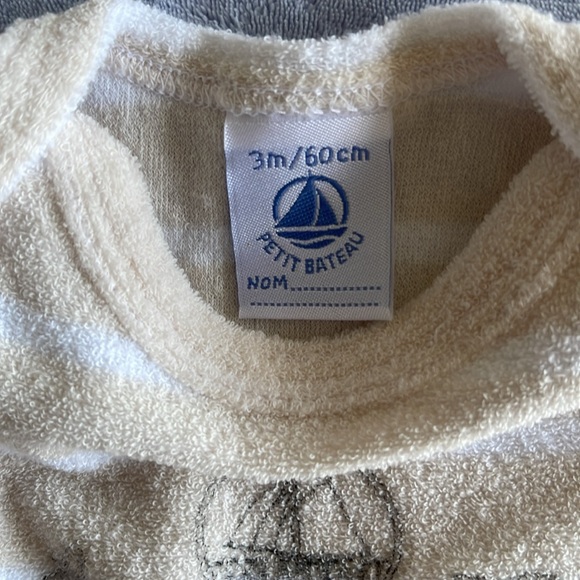 NWOT PETIT BATEAU BABY ONESIES - Picture 9 of 11
